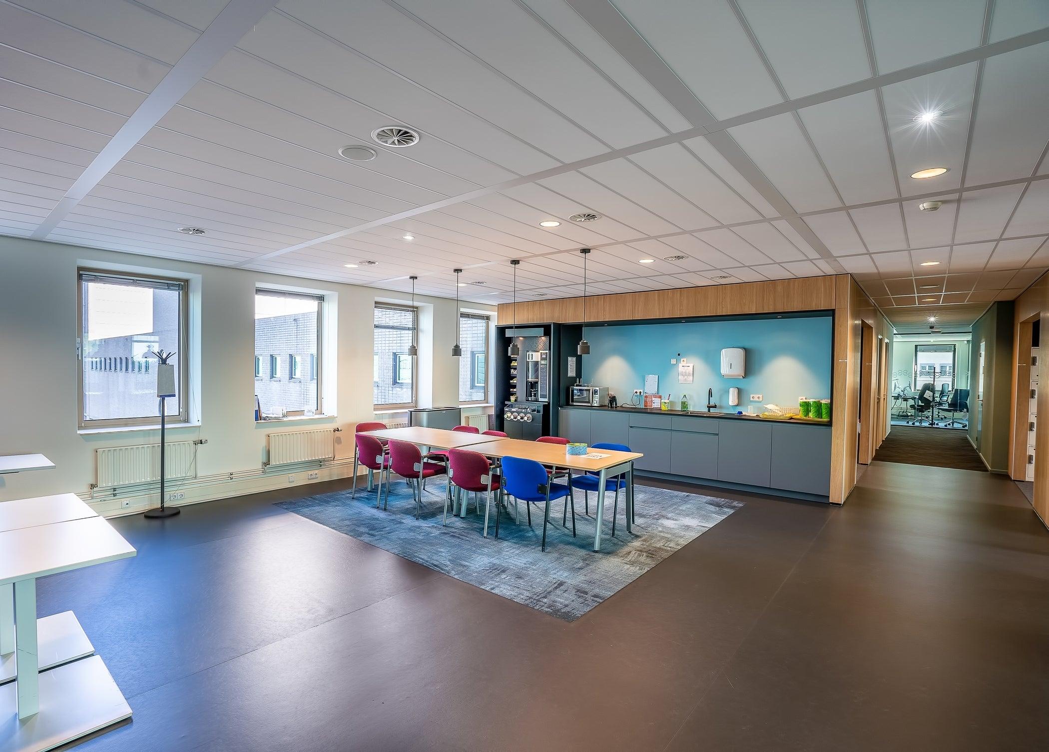 Wave-Free LED Panel Lights vs. Traditional LED Panel Lights: Which One is Better? - Inventaa